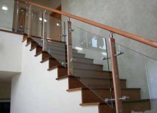 High Quality Steel Wood Raling Stair with Tempered Glass